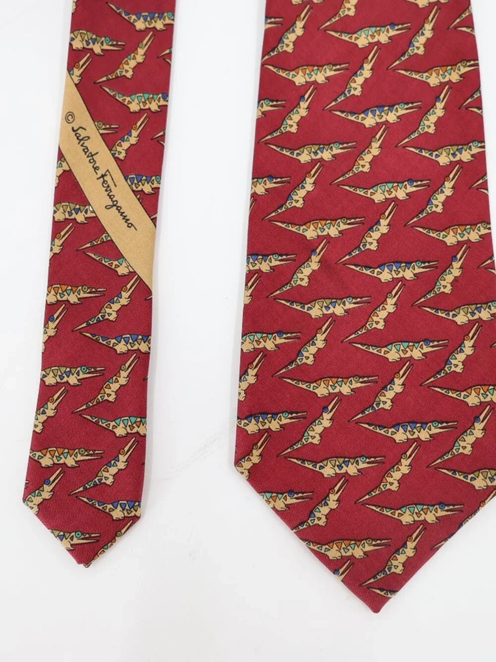 Salvatore Ferragamo Tie mens L56 W3.5 Silk Lizard Gecko Print Made In Italy
